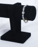 Round halo zircon bracelet for women Luxury zircon bracelet with halo centerpiece Elegant silver zircon bracelet gift