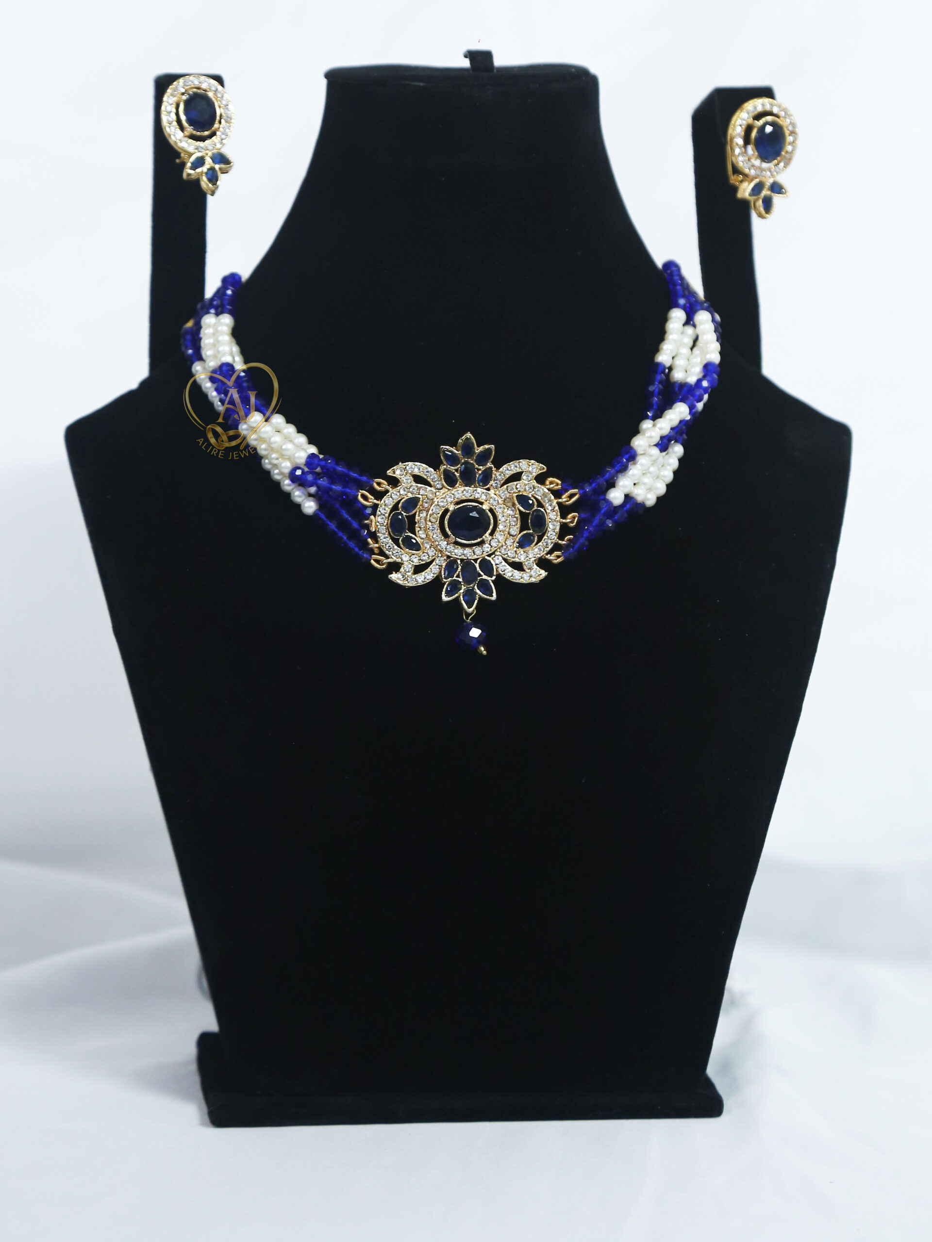 CS4 Blue and white beaded choker with sapphire zircon centerpiece Royal sapphire zircon choker necklace with earrings Luxury beaded bridal choker set with stones