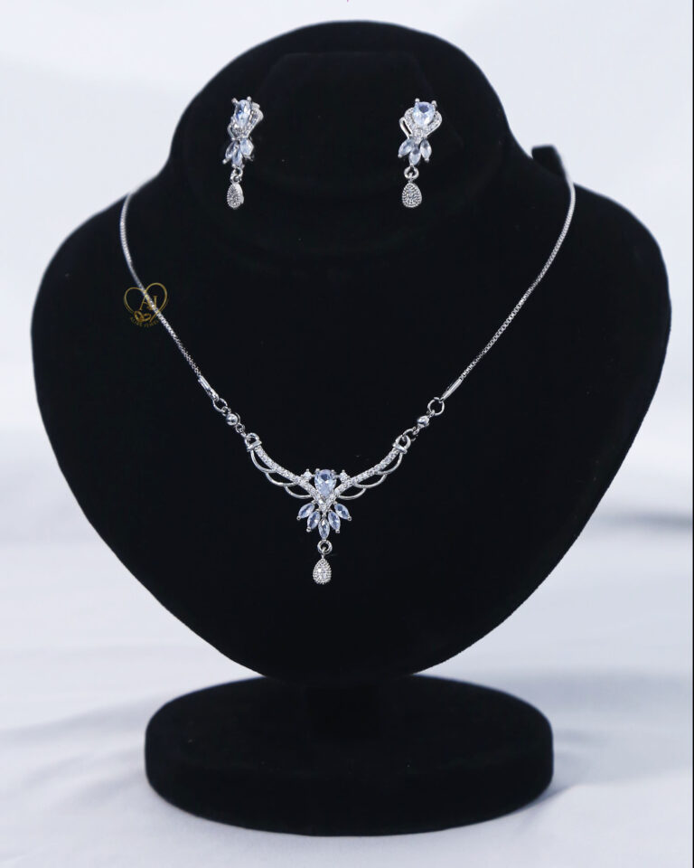 Crystal Leaf Zircon Necklace and Earrings Set – Luxury Jewelry Marquise cut zircon leaf necklace with matching earrings Gold plated zircon jewelry set with anti-tarnish warranty
