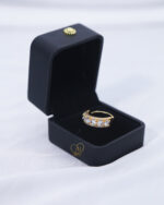 Gold plated zircon band ring for men & women Zircon stone gold ring with diamond look Elegant unisex gold-plated zircon ring
