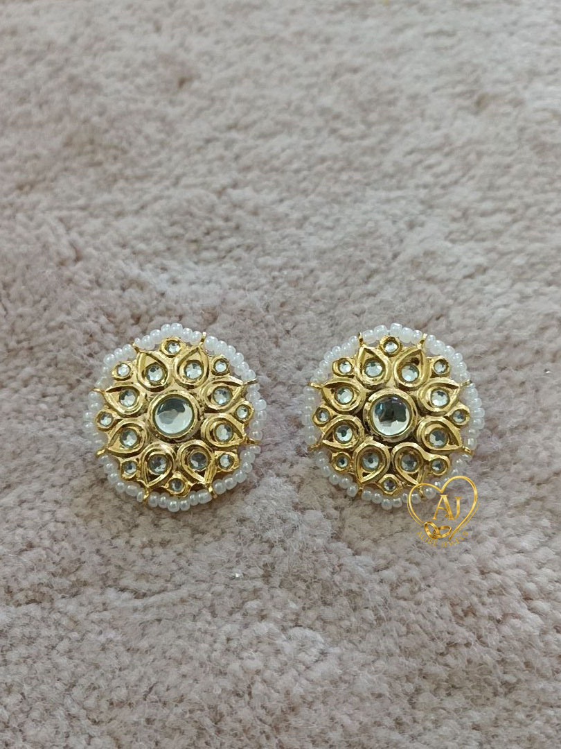 img-A51 Floral Radiance Kundan Studs – 24K Gold Plated with Pearl Edge Small kundan studs with floral design and pearl border Traditional kundan stud earrings – Real Gold Look Jewelry